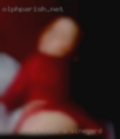 I love in a vineyard to suck pussy and cock equally.