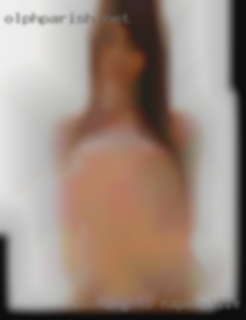 Looking to meet a regular Naperville, IL guy for fun.