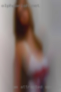 I am attracted to sex in Deland, Florida curves.